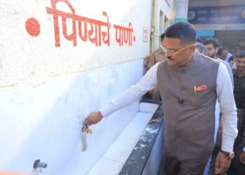 अस्वच्छ सोलापूर बसस्थानक : आगार व्यवस्थापकाला निलंबित करण्याचे परिवहन मंत्र्यांचे आदेश