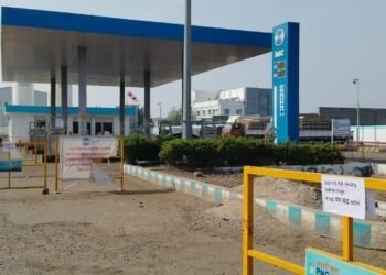 सोलापुरातील प्रमुख CNG पंप अचानक बंद; वाहनधारकांची गैरसोय