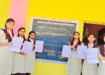 सम्यक अकॅडमी, लोकराजा फाउंडेशनचा  उपक्रम : संविधान गौरव परीक्षा उत्साहात