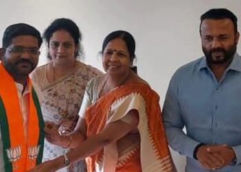 कॉँग्रेसचे माजी नगरसेवक विनोद भोसले भाजपात