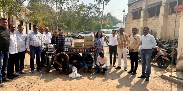 सोलापूर महापालिका निवडणूक :  अवैध मद्य विरोधात उत्पादन शुल्क विभागाची कारवाई; १ कोटीचा मुद्देमाल जप्त