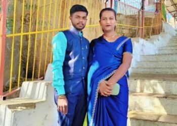 सोलापुरातील तृतीयपंथियाची आत्महत्या; प्रियकराने धोका दिल्याचे ठेवले स्टेटस