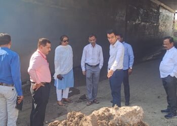 महापालिका आयुक्तांनी ५४ मीटर रस्त्याच्या कामाची प्रत्यक्ष केली पाहणी