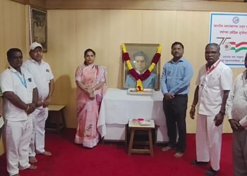 डॉ. द्वारकानाथ कोटणीस यांच्या पुण्यतिथी निमित्त महापालिकेत अभिवादन