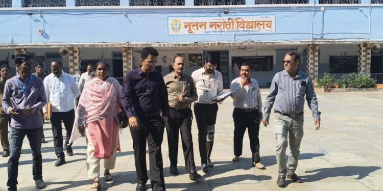 महानगरपालिका निवडणूक तयारीला वेग : आयुक्त डॉ. ओम्बासे यांनी मतमोजणी ठिकाणाची केली पाहणी