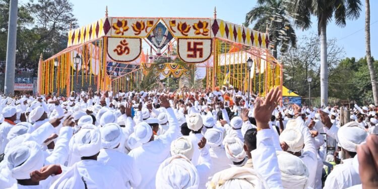 सोलापूरचे ग्रामदैवत सिध्देश्वर मंदिर येथे अक्षता सोहळा उत्साहात