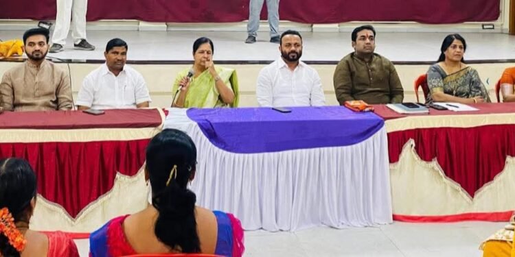 सोलापूर महापालिकेत भाजपचा गट स्थापन, महापौर निवडीबाबत प्राथमिक चर्चा; विजयी नगरसेवकांची महत्त्वपूर्ण बैठक उत्साहात