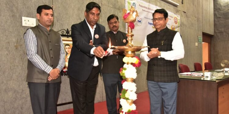 ग्रंथालये आता डिजिटल होणे काळाची गरज : कुलगुरू डॉ. प्रकाश महानवर