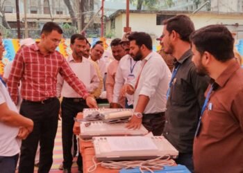 EVM यंत्रांच्या First Level Checking (FLC) प्रक्रियेस सुरुवात