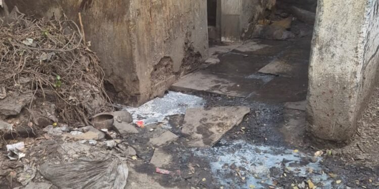 लघुशंका करायची का नरकयातना भोगायचे? सम्राट चौकातील संतप्त नागरिकांचा महापालिकेला सवाल