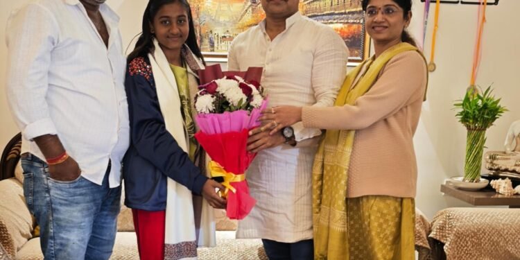 बार्शीची कन्या सान्वी गोरेस राष्ट्रीय शालेय बुद्धिबळ स्पर्धेमध्ये सुवर्ण पदक