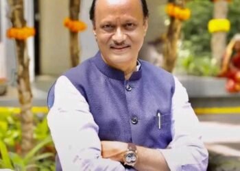 उपमुख्यमंत्री अजित पवार यांच्यासह पाच जणांचा बारामती विमान अपघातात मृत्यू