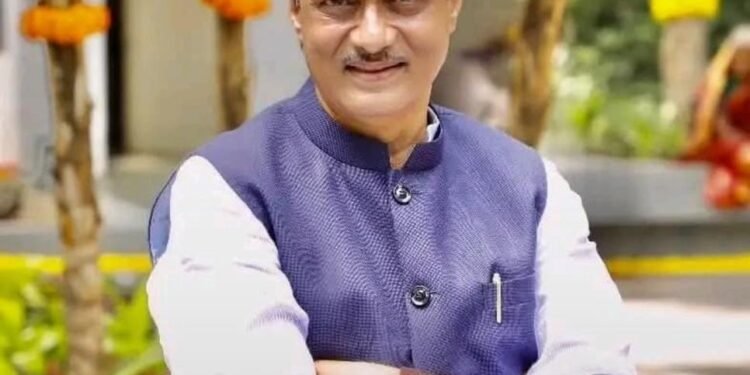 उपमुख्यमंत्री अजित पवार यांच्यासह पाच जणांचा बारामती विमान अपघातात मृत्यू