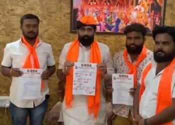 रक्ताने लिहिलं पत्र; सोलापूर महापौर निवडीवरून मराठा समाजाचा संताप