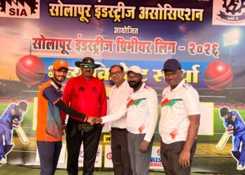 सोलापूर इंडस्ट्रीज प्रीमियर लीगचा दुसरा दिवस उत्साहात