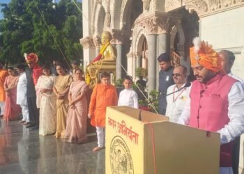 महापालिका स्थापना दिनानिमित्त महापौरांची कर्मचाऱ्यांना खास भेट : महागाई भत्त्यात ३ टक्के वाढ